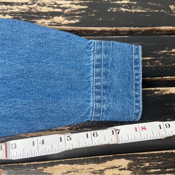 Nut Cracker Snowman Button Up Shirt Women’s Large Graphic Denim Long Sleeve VTG - Picture 16 of 16